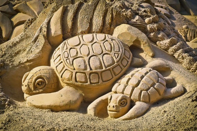 sculpture-sable-tortue-plage